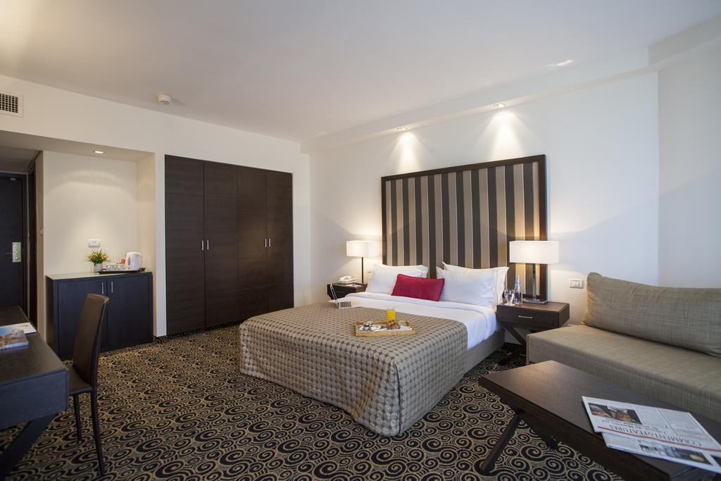 Hod Hasharon Luxury Apartment Herzelia Eksteriør billede