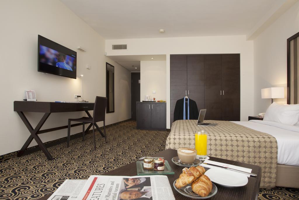 Hod Hasharon Luxury Apartment Herzelia Eksteriør billede