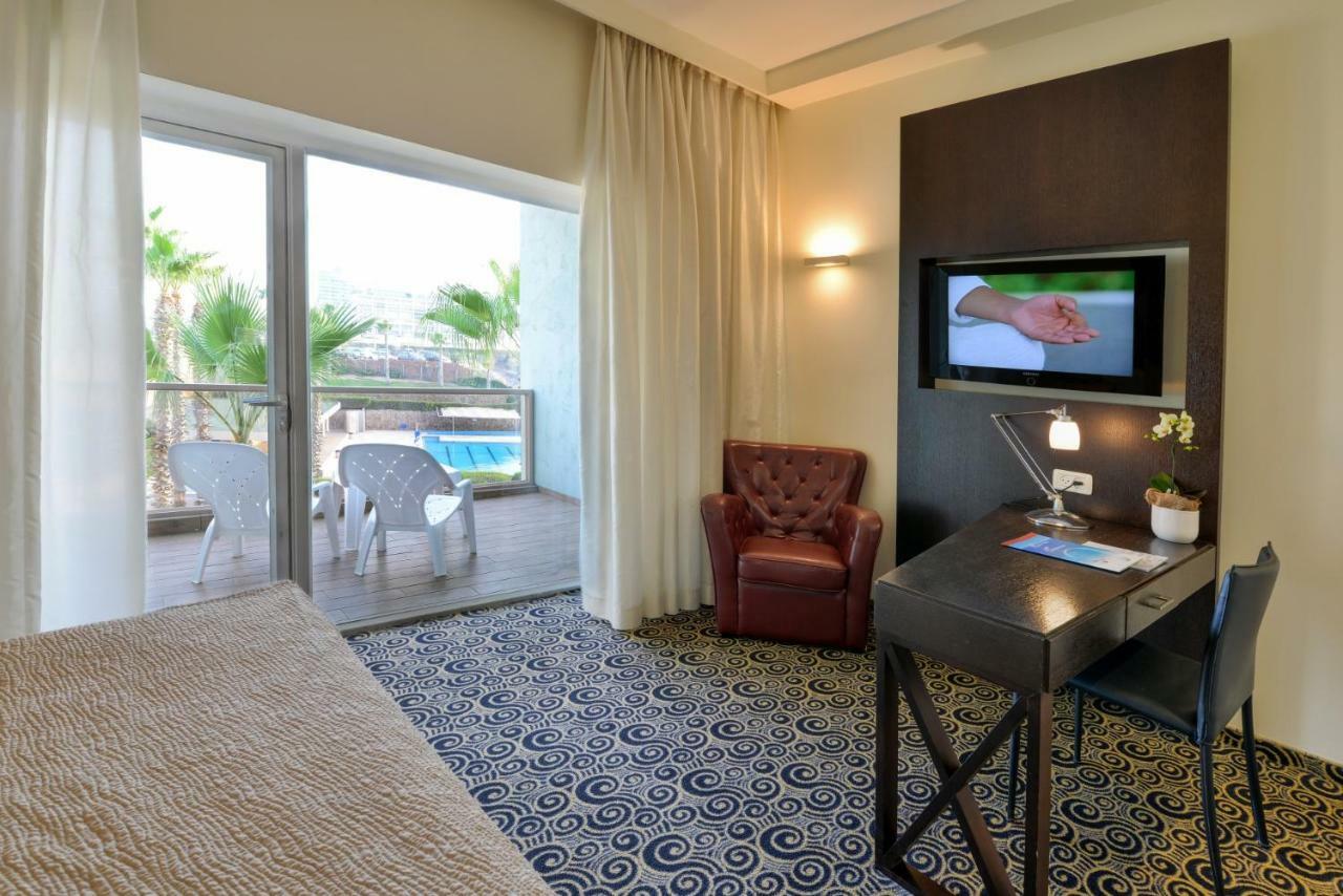 Hod Hasharon Luxury Apartment Herzelia Eksteriør billede