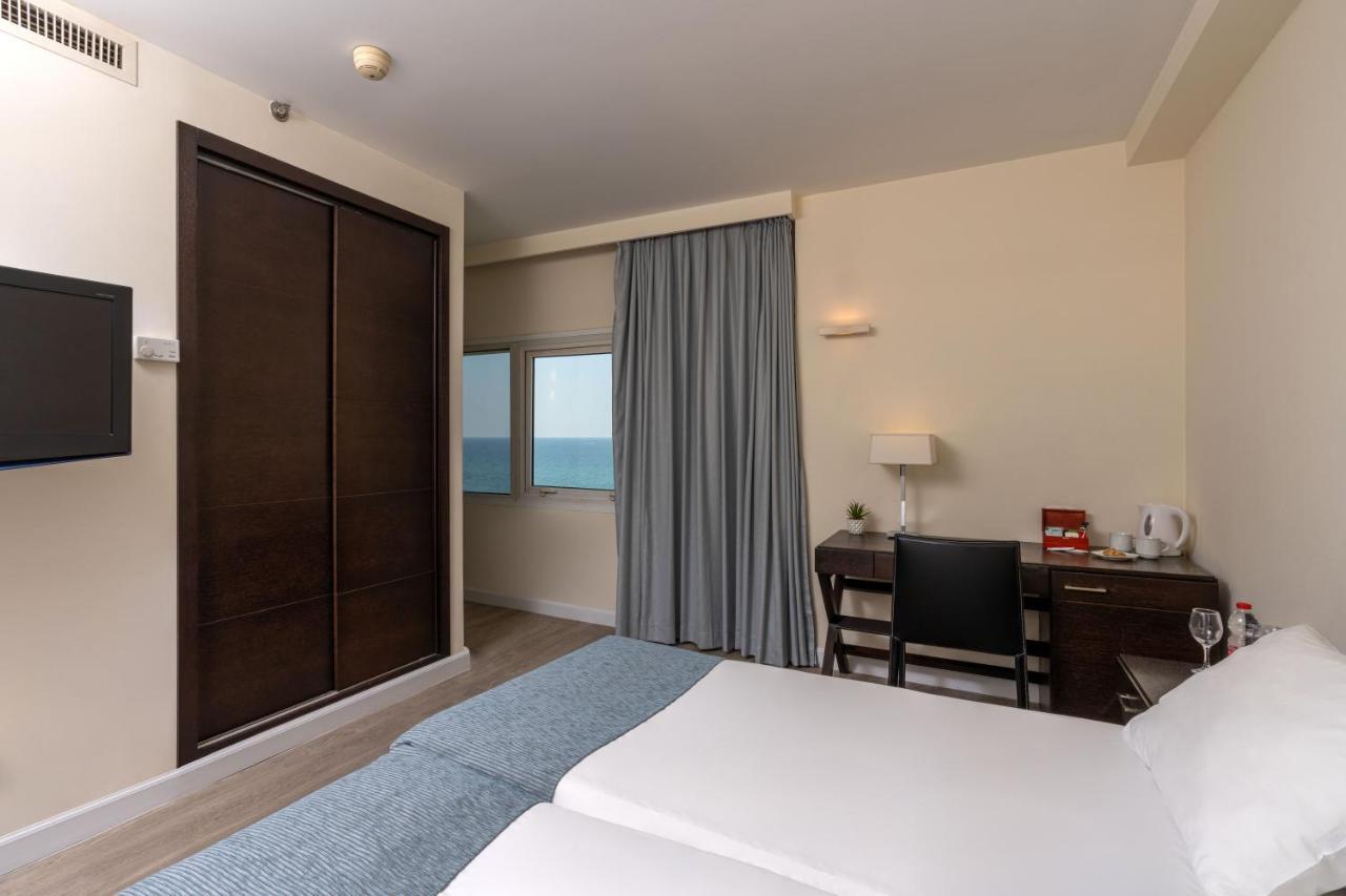 Hod Hasharon Luxury Apartment Herzelia Eksteriør billede